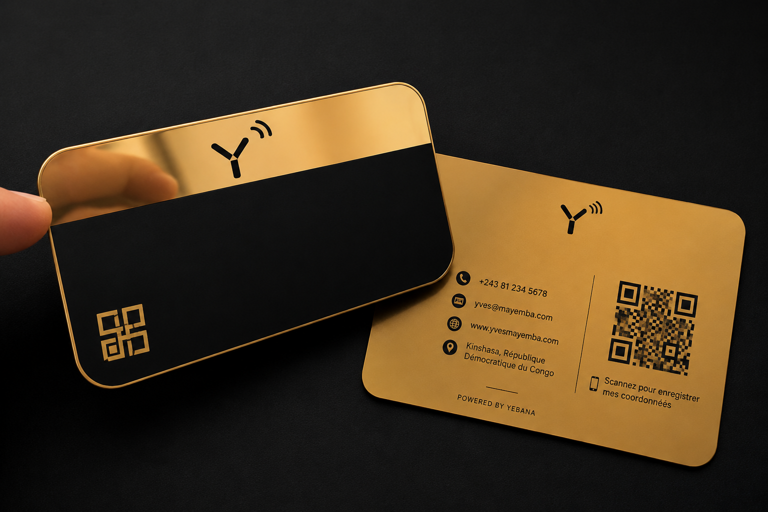 Carte Yebana métal plaqué or, éclairage studio